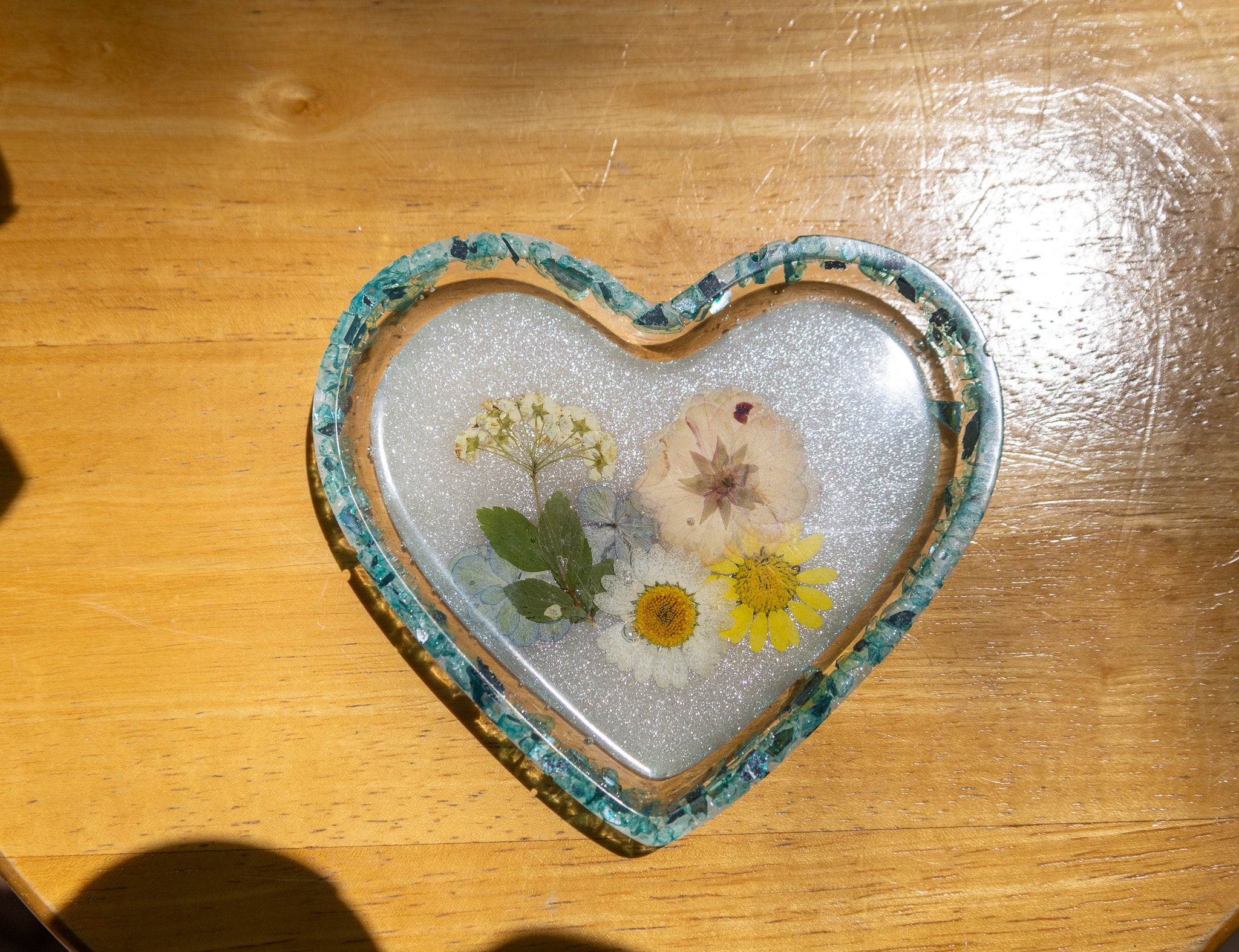 Floral Resin Heart – Trinket Holder & Decorative Keepsake