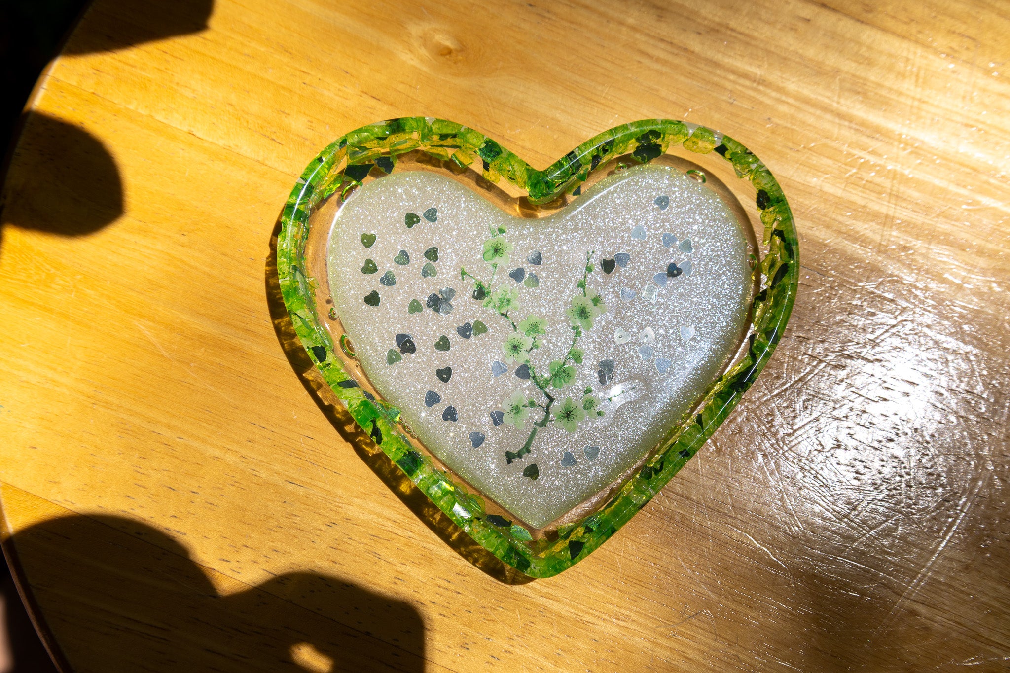 Floral Resin Heart – Trinket Holder & Decorative Keepsake